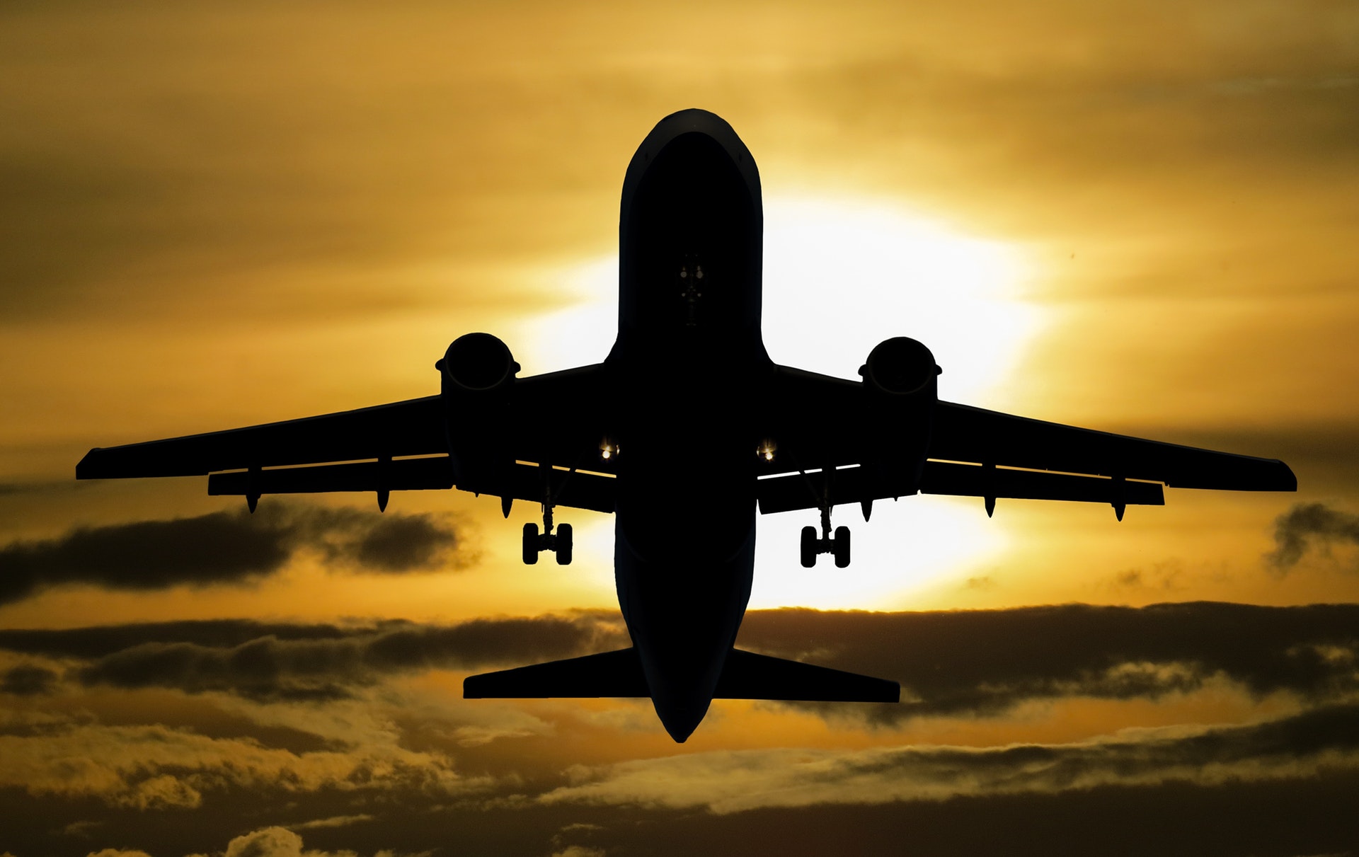 The Good Points Of Booking A Flight Online